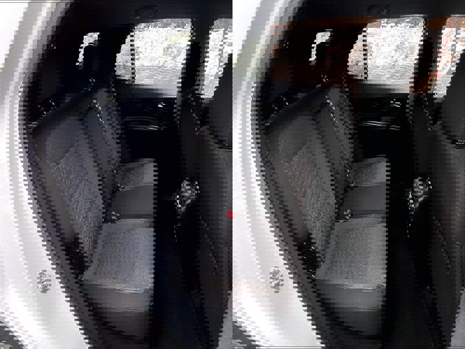 Used 2023 Chevrolet Equinox LT image 14