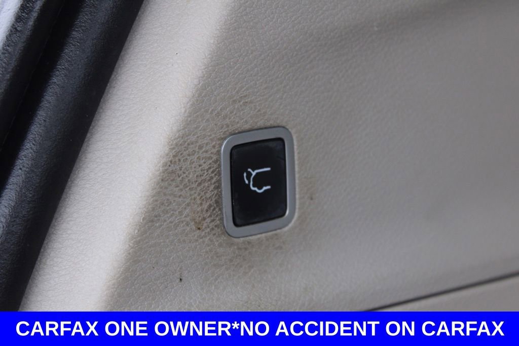 Used 2017 Chrysler Pacifica Touring-L image 11