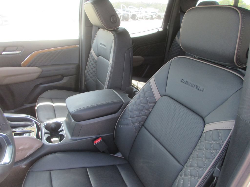 New 2026 GMC Canyon Denali AWD/4WD image 11