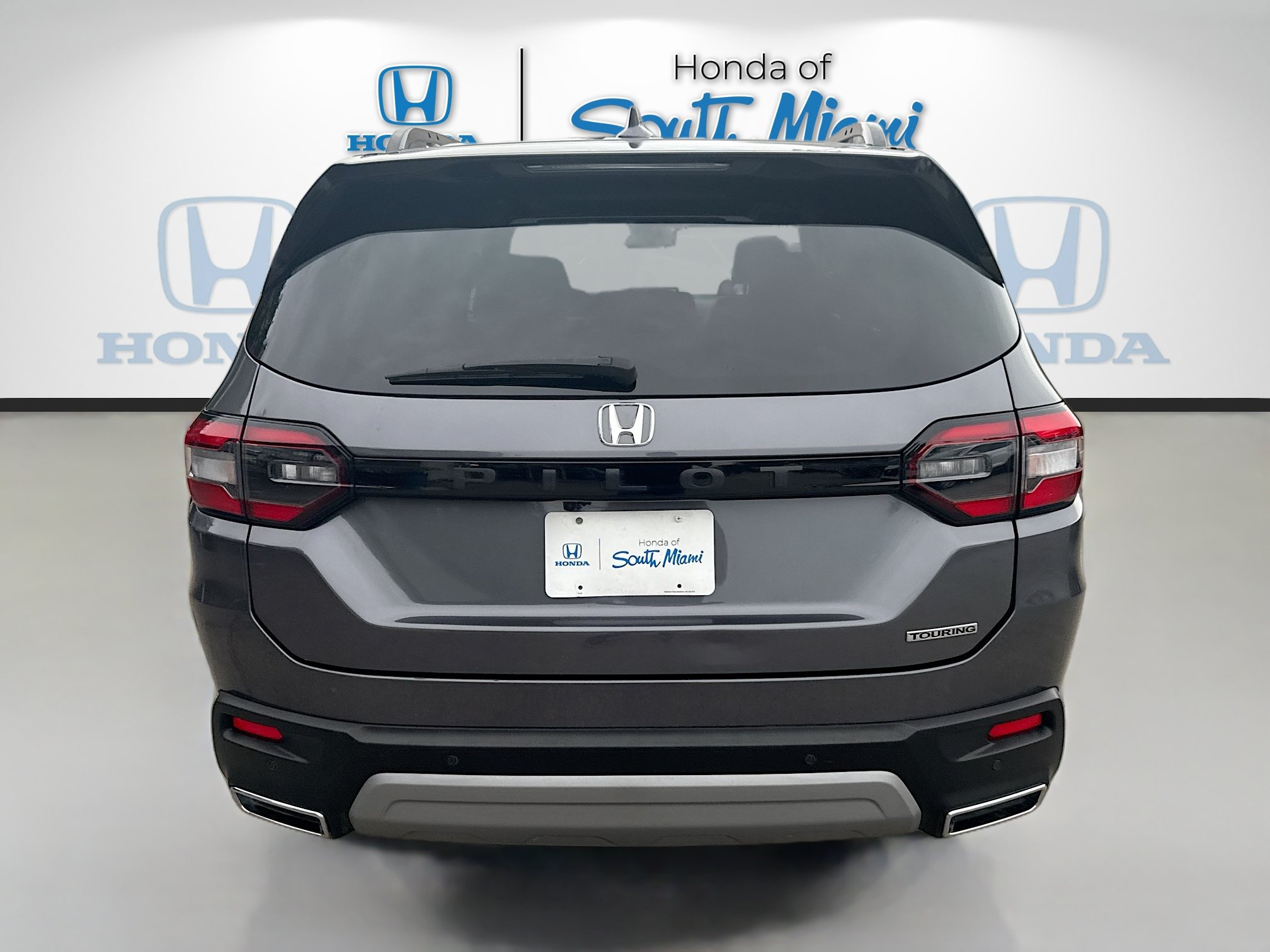 Certified 2025 Honda Pilot Touring image 6