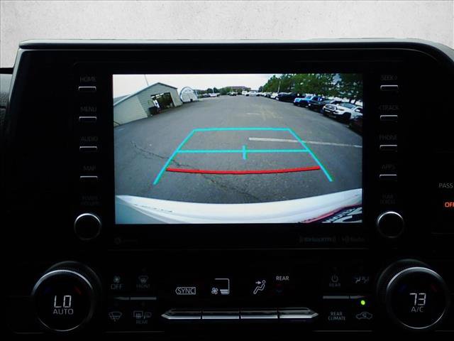 Used 2022 Toyota Highlander LE AWD/4WD image 18