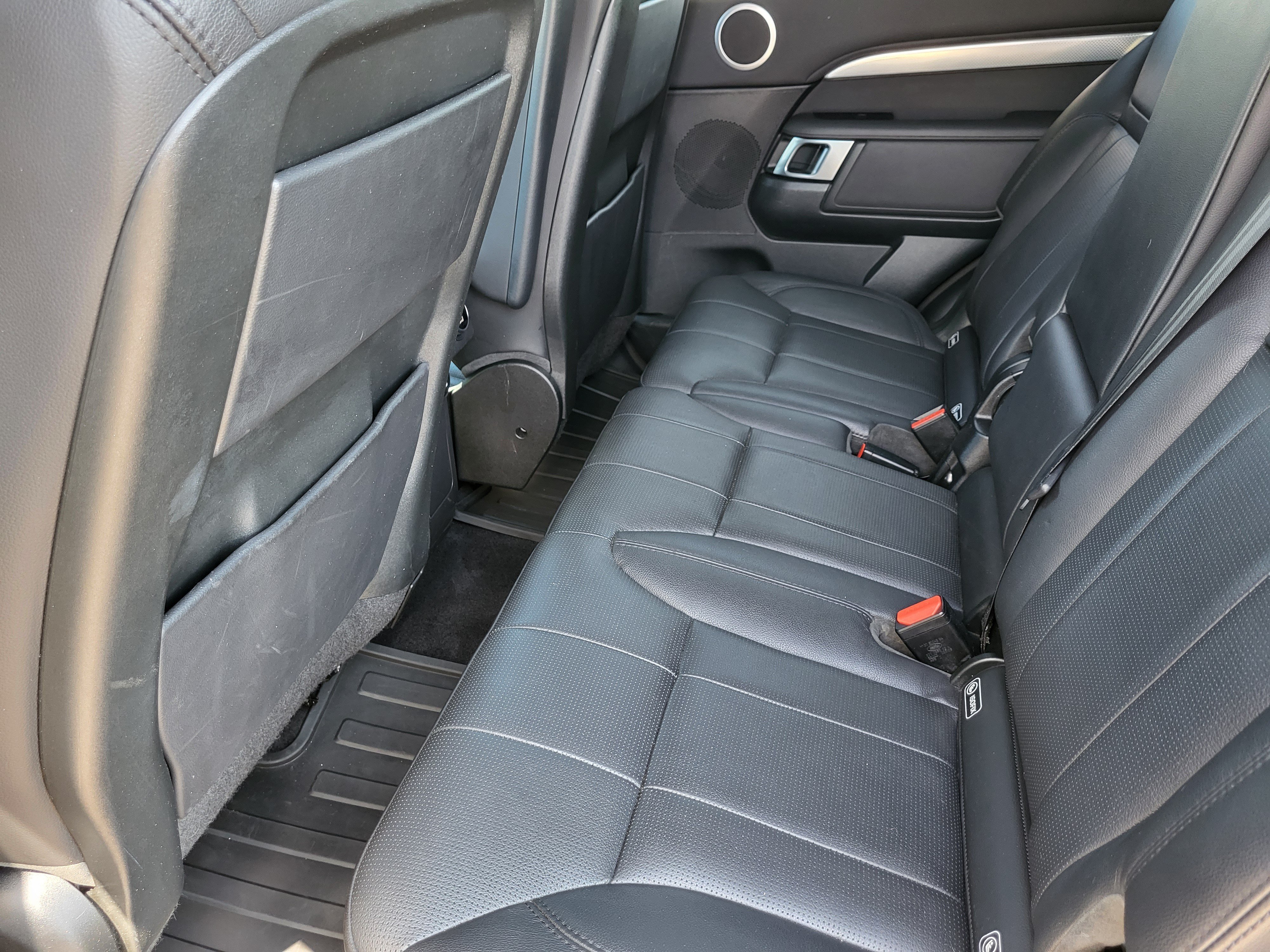 Used 2020 Land Rover Discovery Landmark AWD/4WD image 23