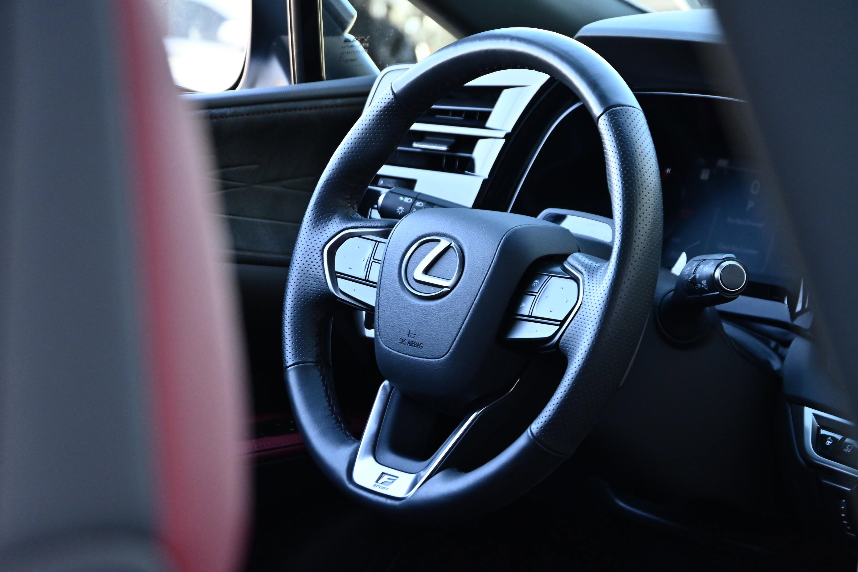 Used 2024 Lexus RX 500h F Sport image 21