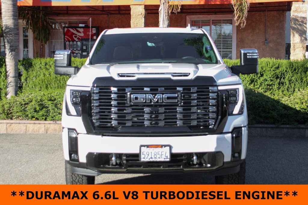 Used 2025 GMC Sierra 2500 Denali Ultimate image 3