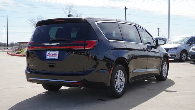 New 2026 Chrysler Pacifica Select FWD image 9