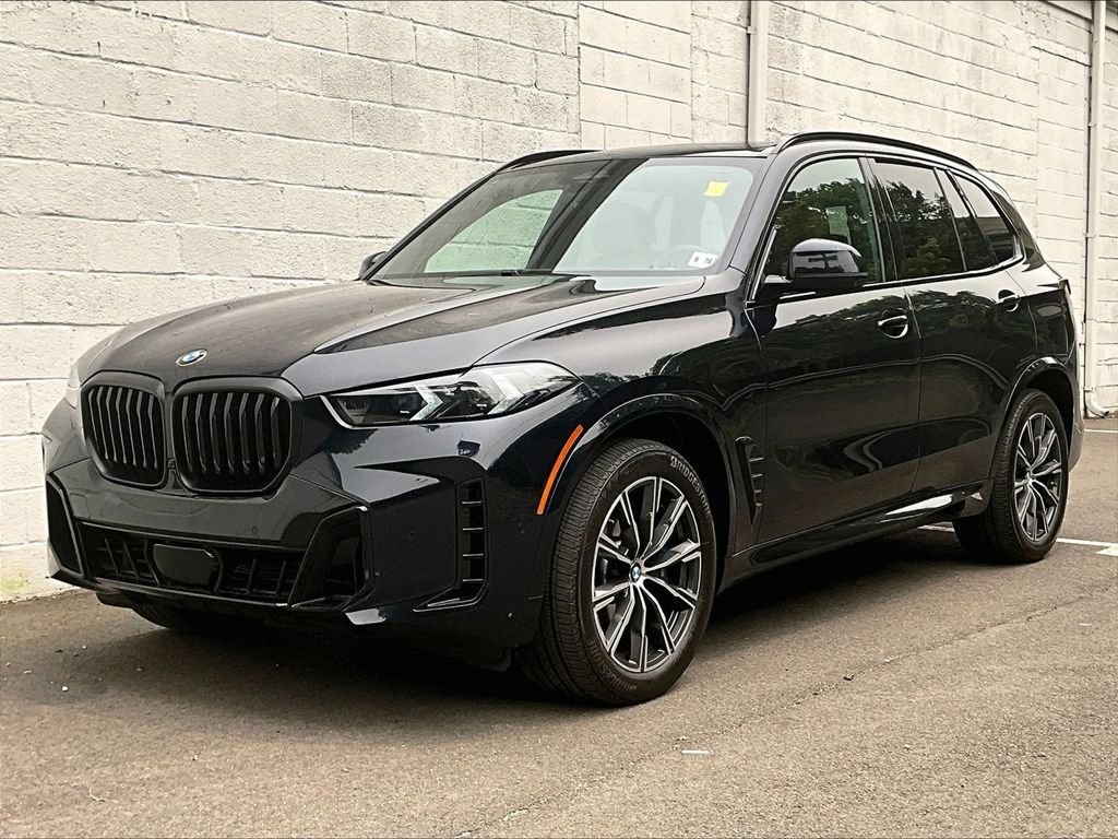 Used 2024 BMW X5 xDrive40i w/ M Sport Package