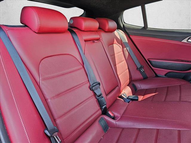 Used 2018 Kia Stinger GT2 image 14