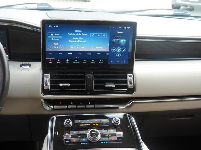 Used 2023 Lincoln Navigator 4WD image 17