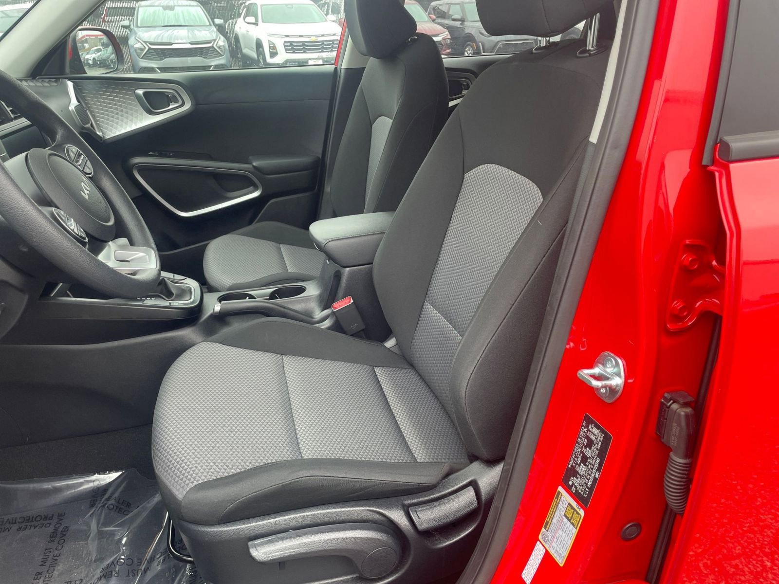 Used 2025 Kia Soul LX w/ LX Technology Package image 24