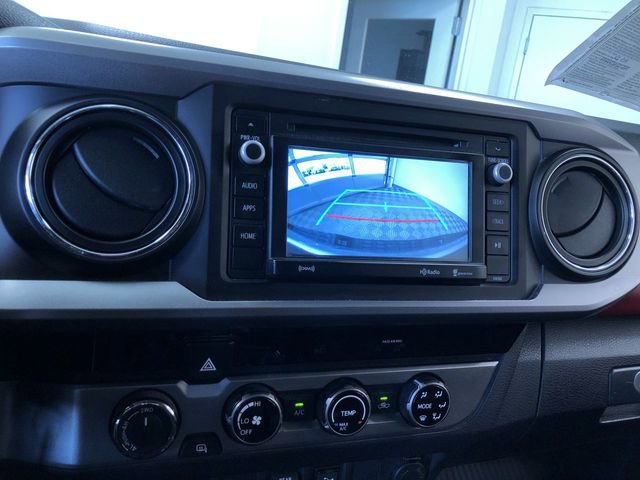 Used 2018 Toyota Tacoma SR5 AWD/4WD image 22