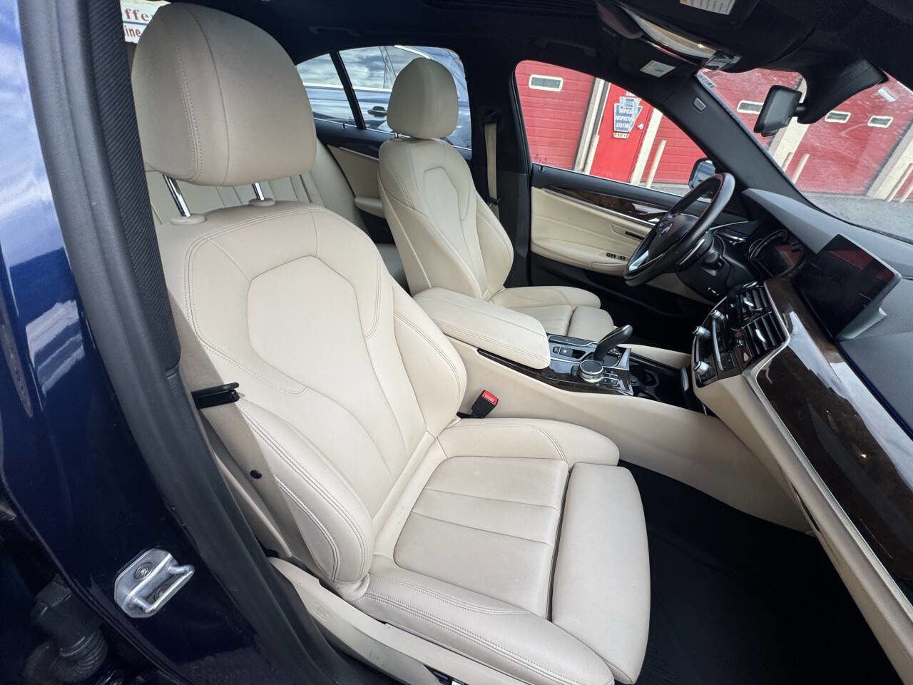 Used 2019 BMW 530i xDrive image 26