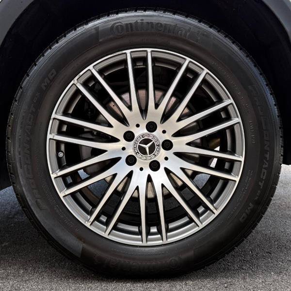 Used 2023 Mercedes-Benz GLC 300 image 30