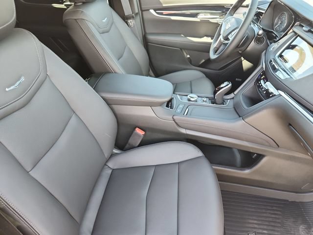 New 2026 Cadillac XT5 Premium Luxury w/ LPO, ONYX Package AWD/4WD image 22