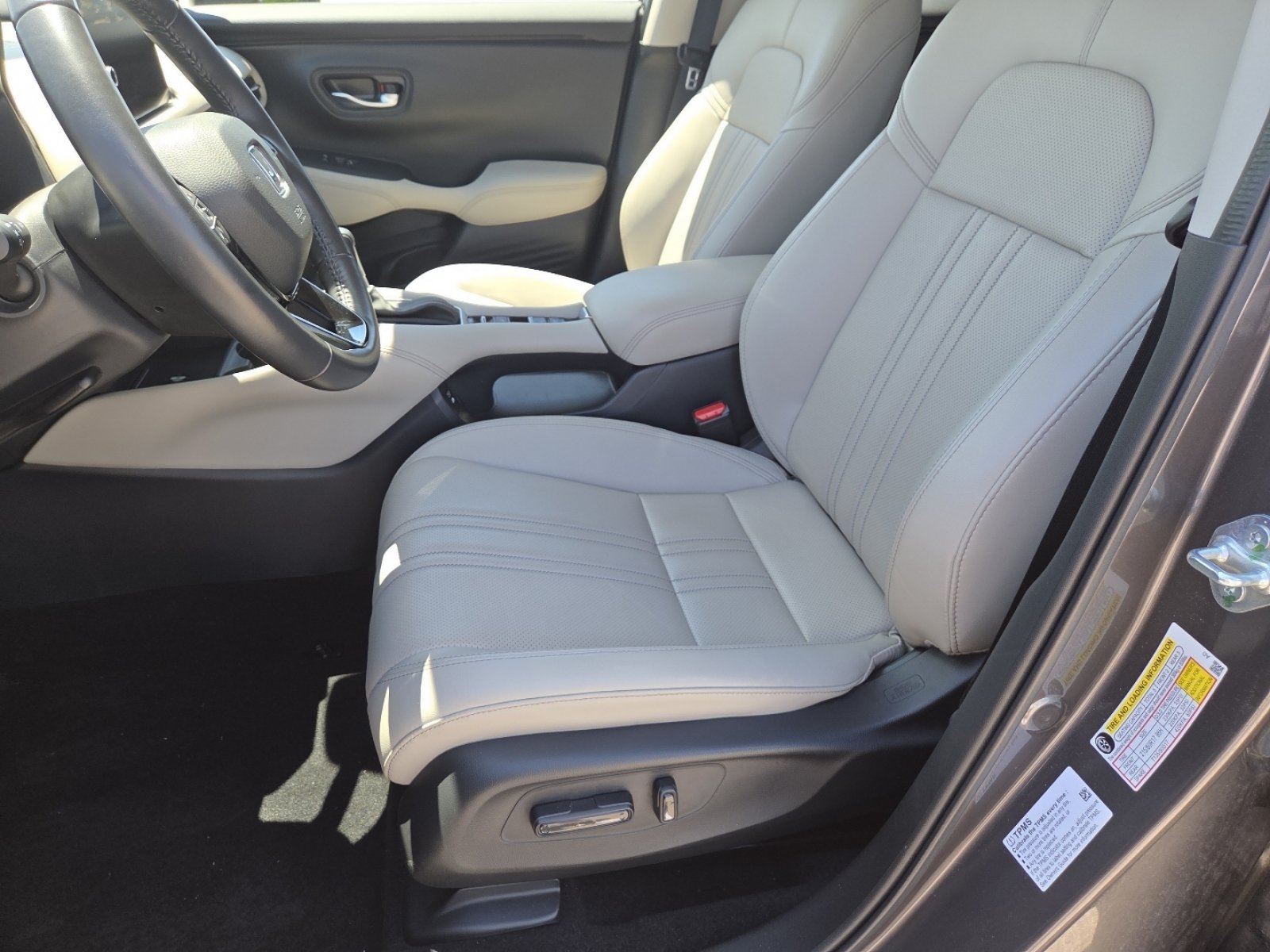Used 2025 Honda HR-V EX-L image 24