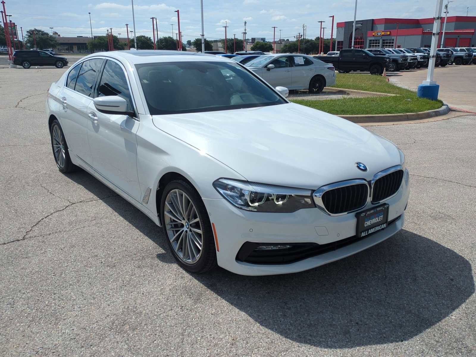 Used 2018 BMW 530i w/ Premium Package RWD image 2
