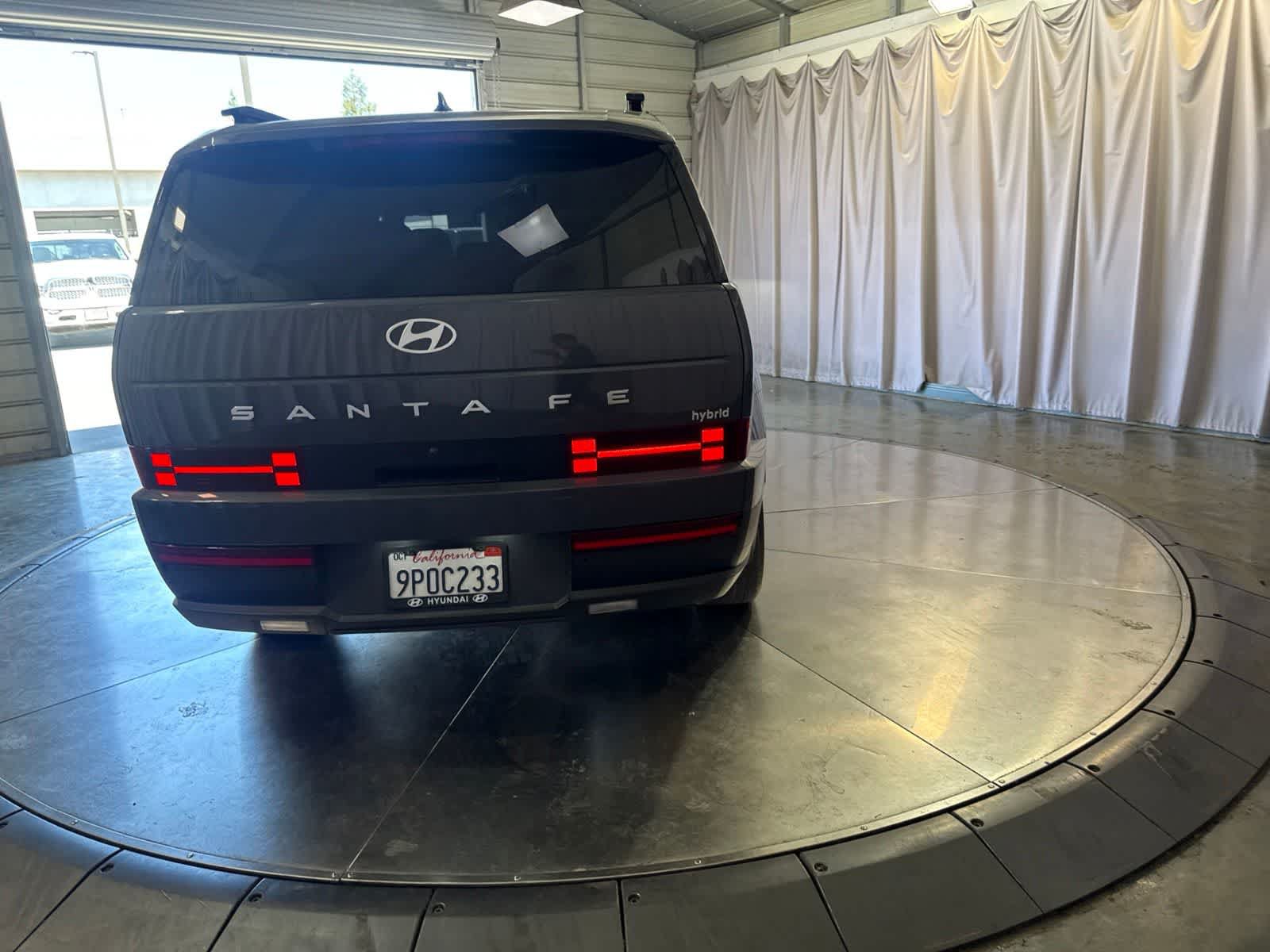Used 2024 Hyundai Santa Fe SEL FWD image 6