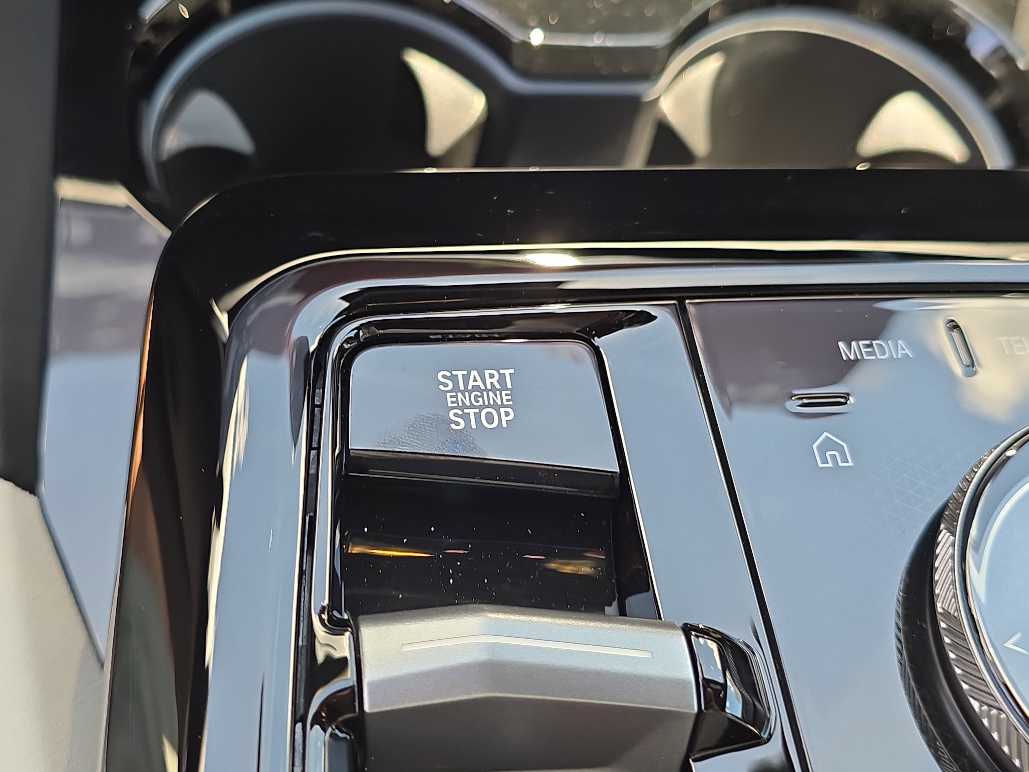 New 2026 BMW 530i xDrive w/ M Sport Package image 28