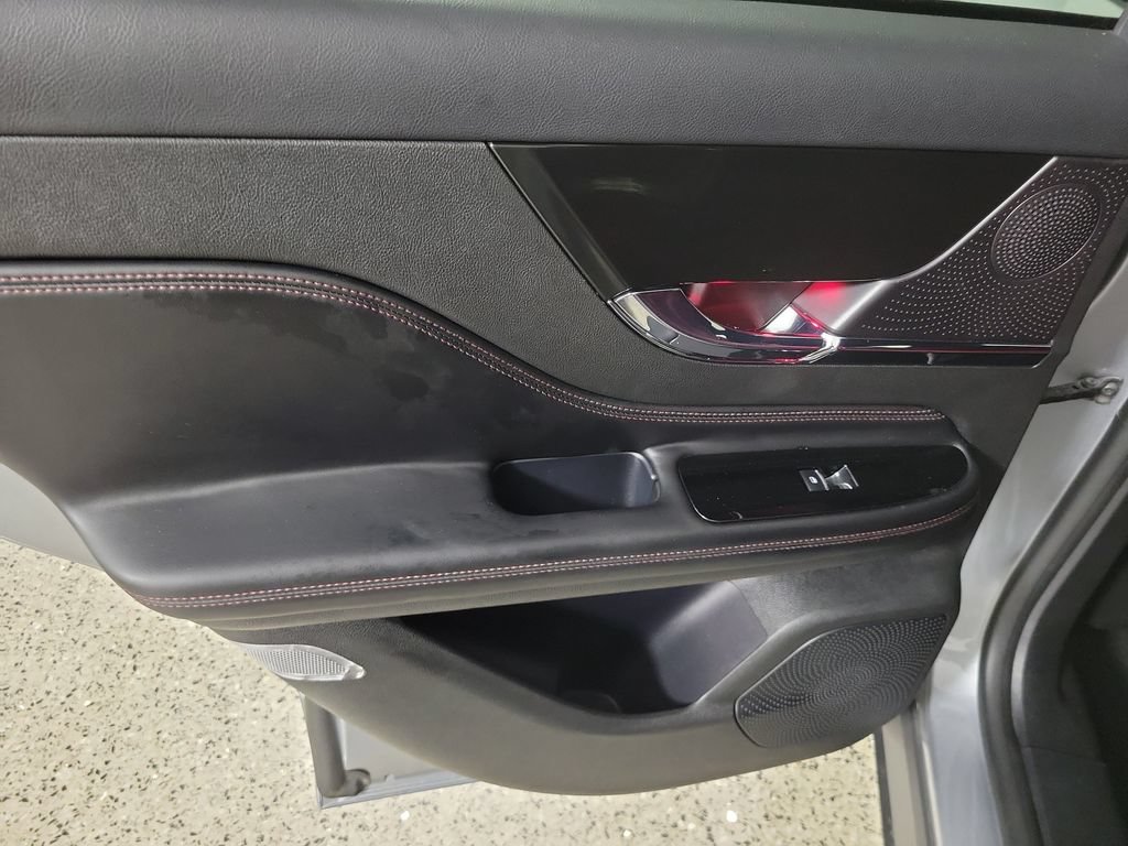 Certified 2023 Lincoln Corsair Reserve w/ Jet Appearance Package FWD image 15