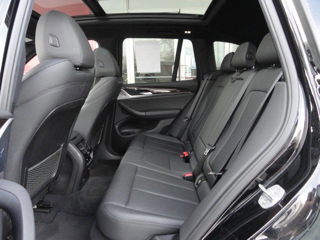 Used 2019 BMW X3 xDrive30i w/ Driving Assistance Package image 12