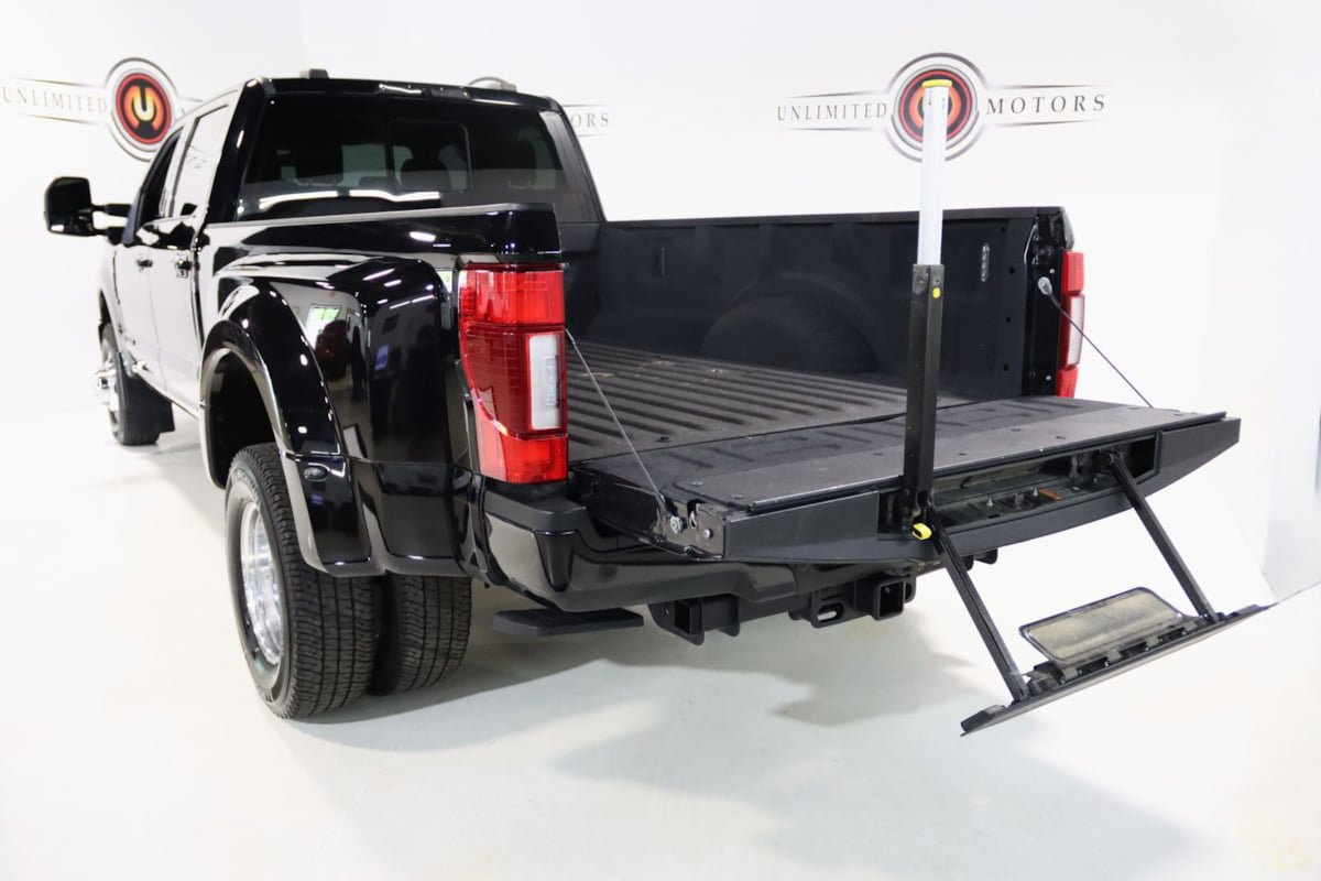 Used 2022 Ford F350 Platinum image 34