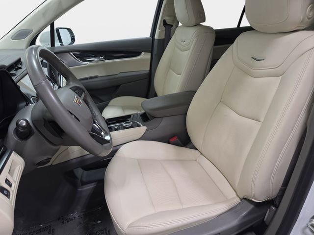Used 2024 Cadillac XT6 Premium Luxury image 14