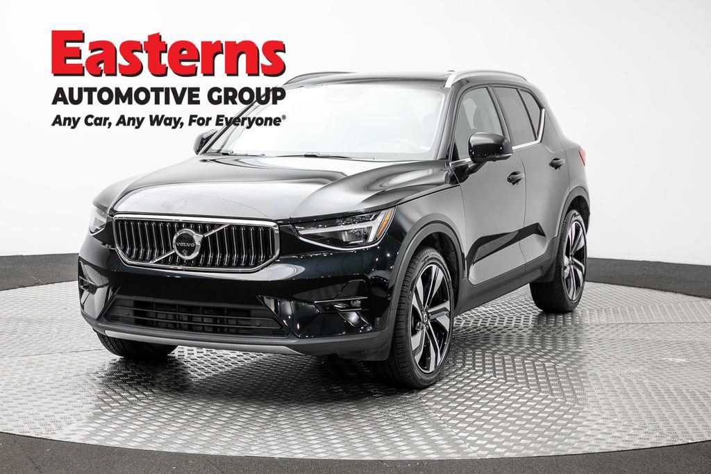 Used 2025 Volvo XC40 B5 Plus