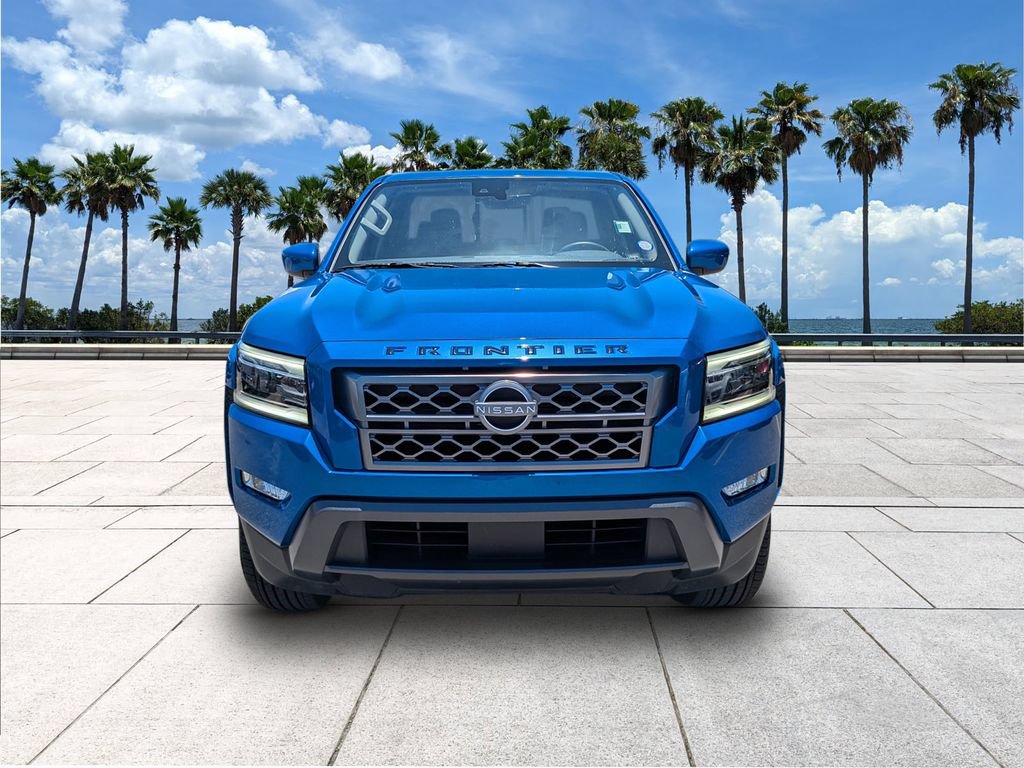 Used 2024 Nissan Frontier SL w/ Technology Package RWD image 2