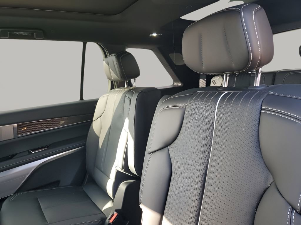 New 2026 Cadillac Vistiq Sport image 19