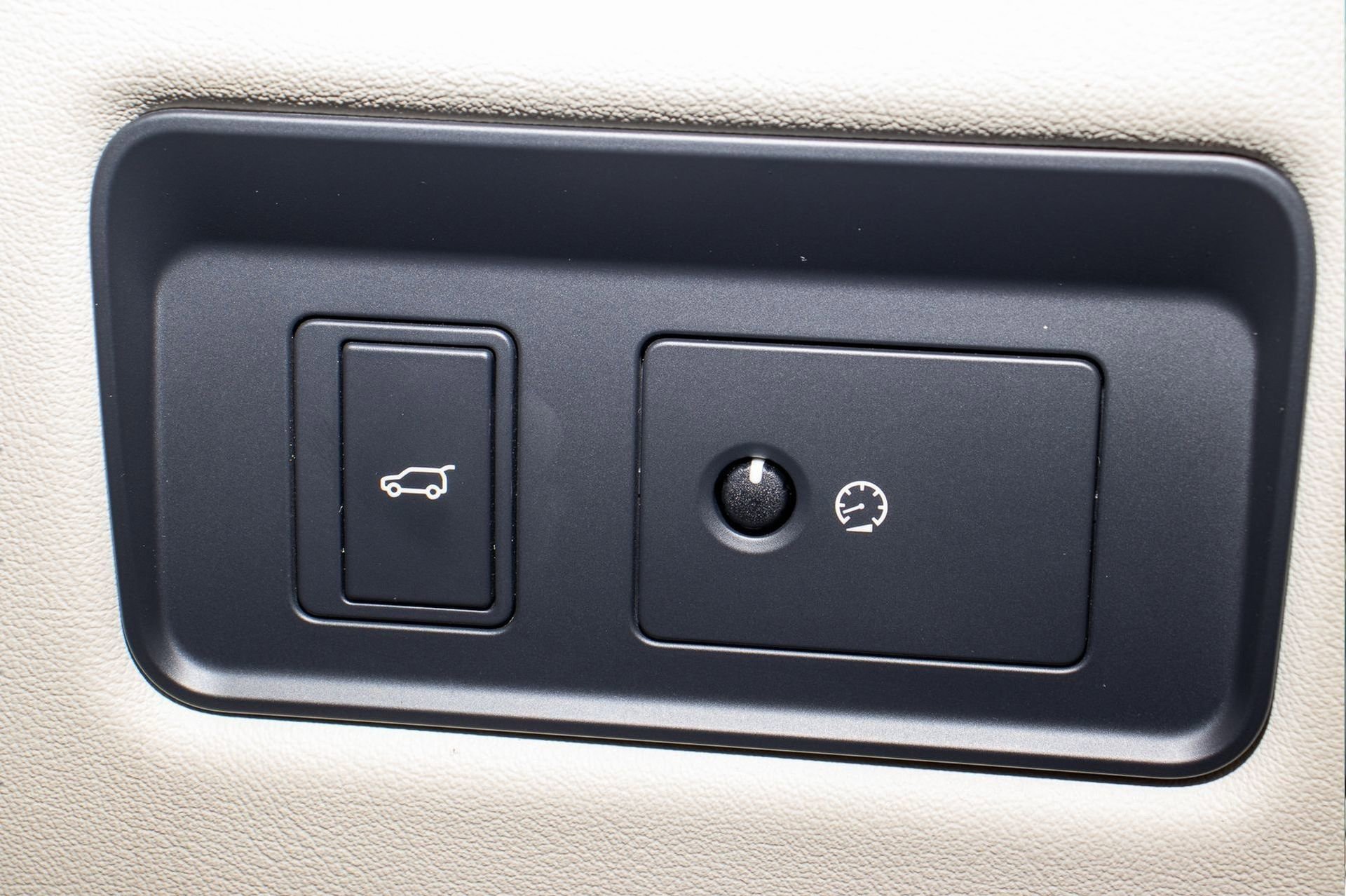 Used 2018 Land Rover Range Rover HSE image 27