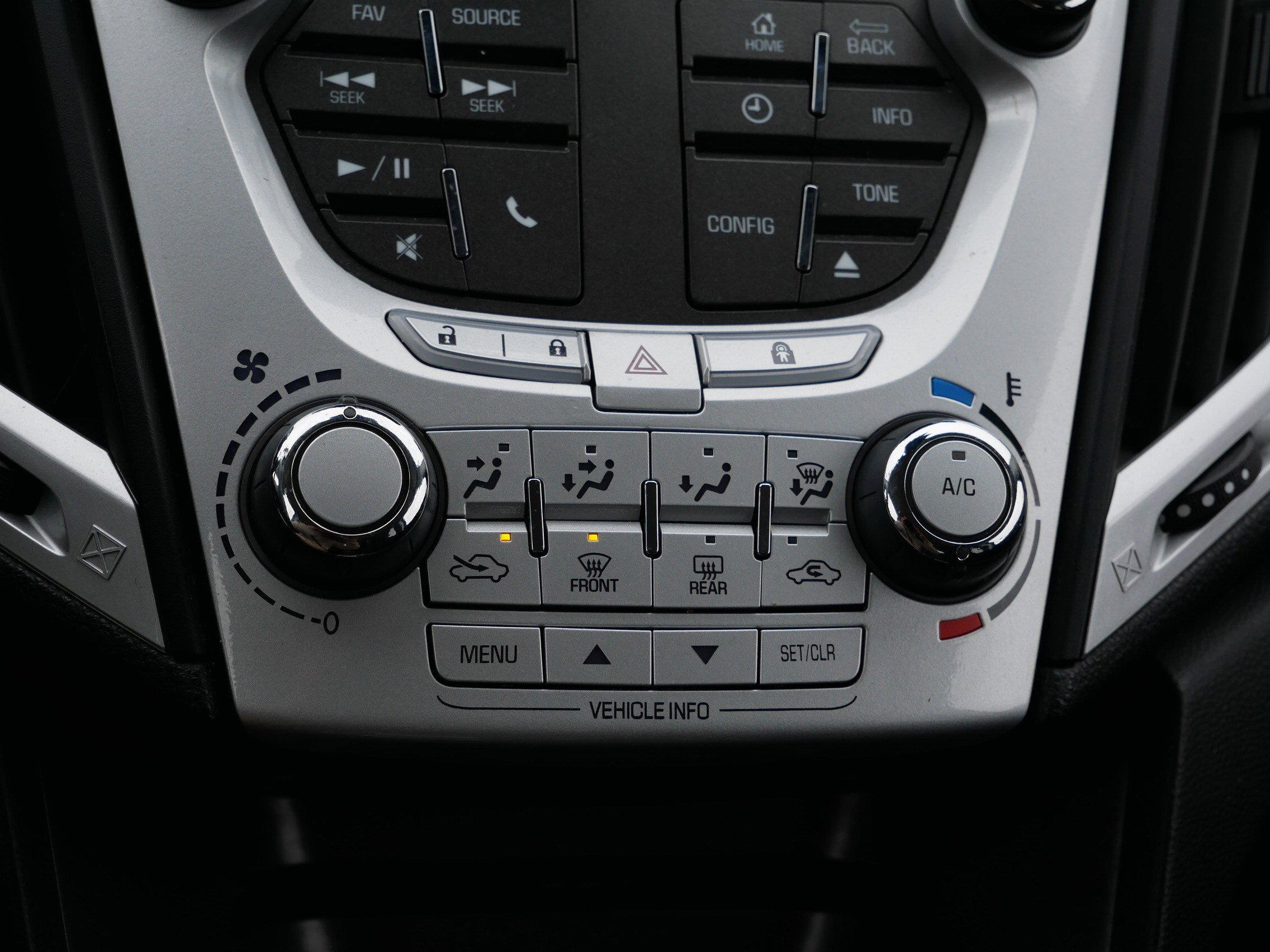 Used 2015 GMC Terrain SLE image 23