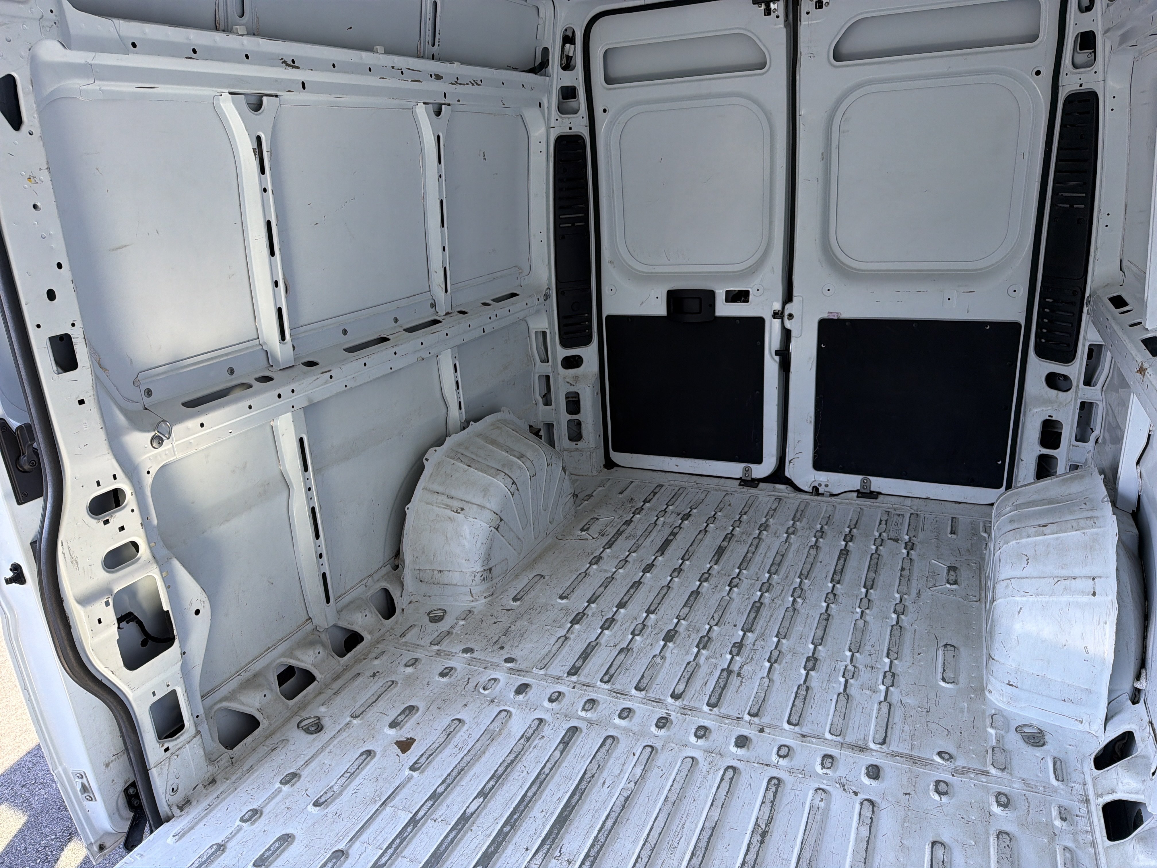 Used 2023 RAM ProMaster 2500 FWD image 31