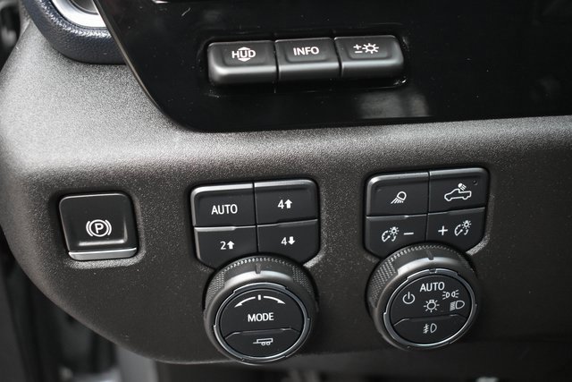 Used 2024 Chevrolet Silverado 1500 High Country image 18