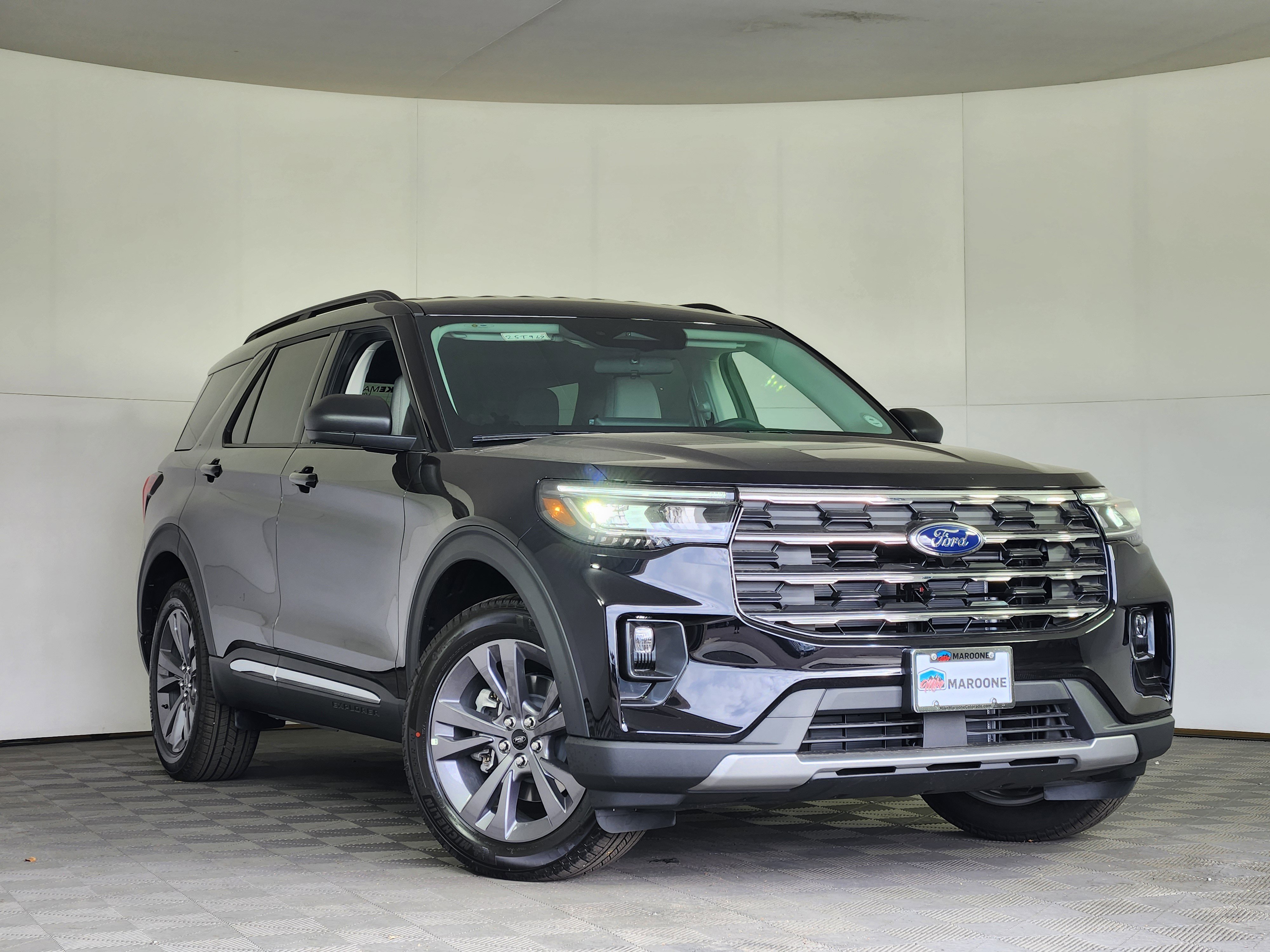 New 2025 Ford Explorer Active w/ Active Comfort Package image 1