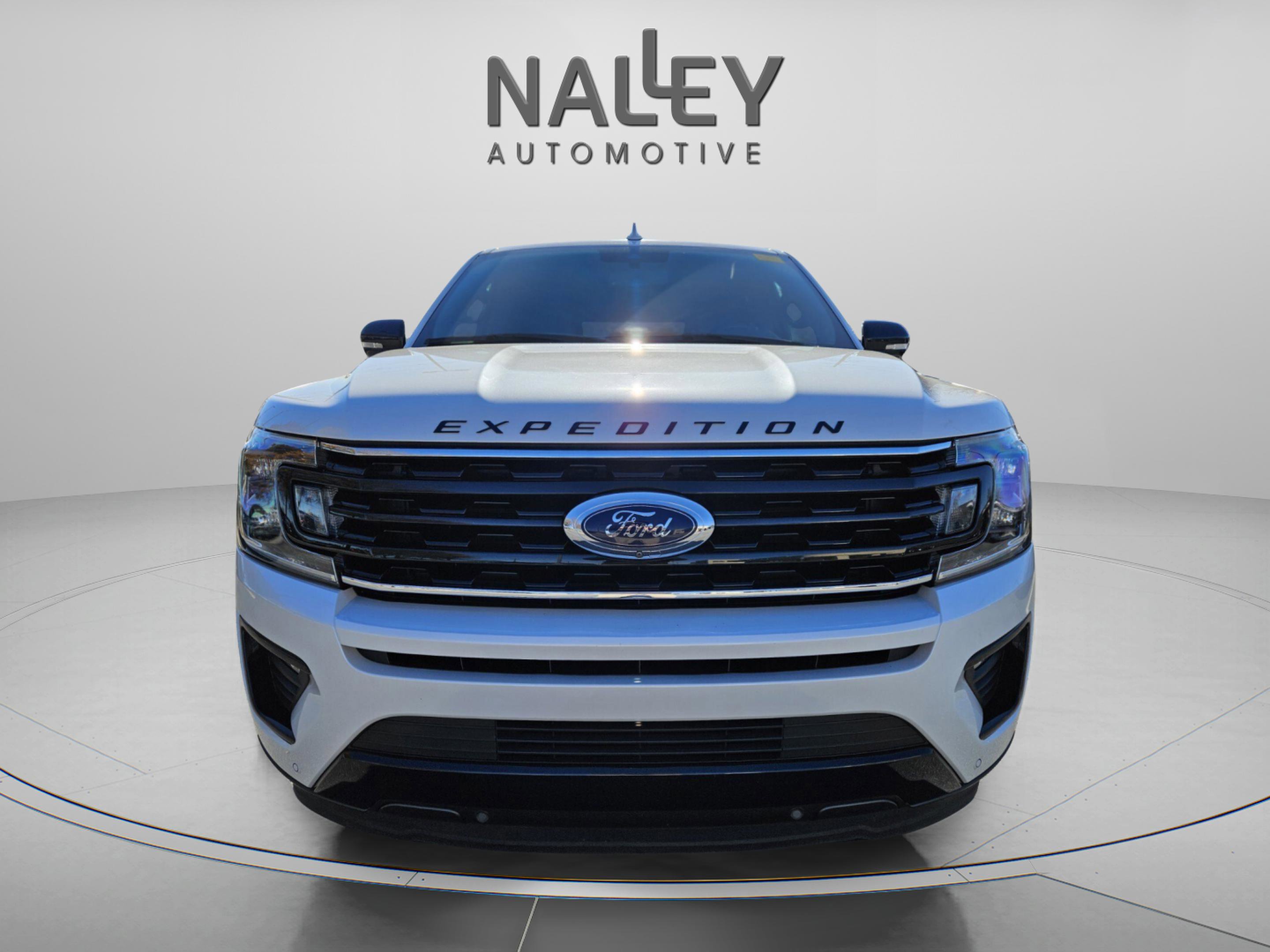 Used 2019 Ford Expedition Limited w/ Equipment Group 303A image 8