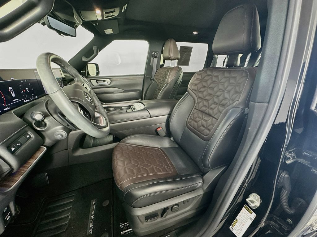 Used 2025 Nissan Armada Platinum Reserve AWD/4WD image 29