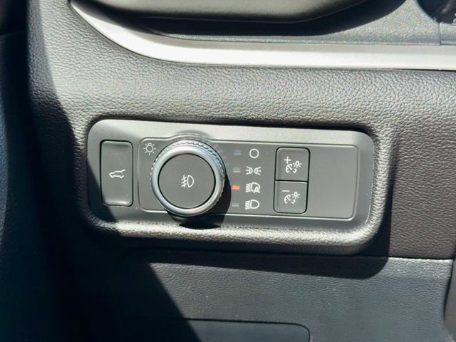 Used 2022 Ford Explorer XLT AWD/4WD image 27
