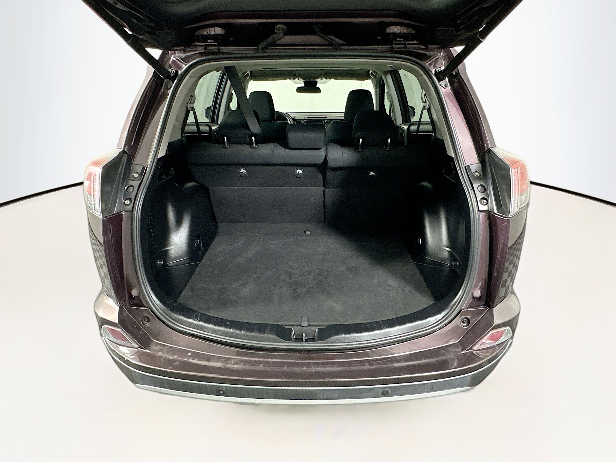 Used 2018 Toyota RAV4 XLE FWD image 29