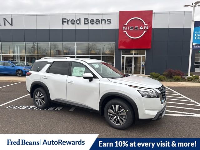 New 2025 Nissan Pathfinder SL w/ Lighting Package (N92)