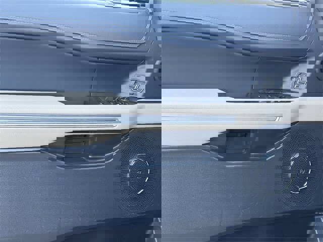 Used 2024 Ford Expedition Limited image 27