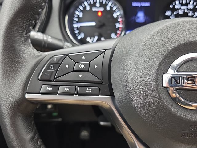 Used 2018 Nissan Rogue SL FWD image 17