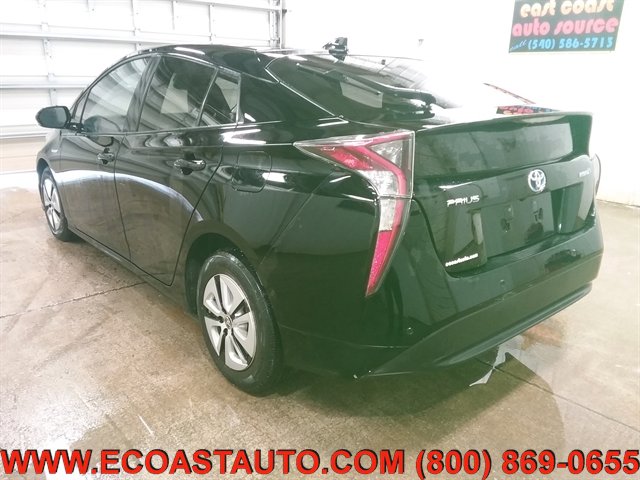 Used 2017 Toyota Prius Four FWD image 6