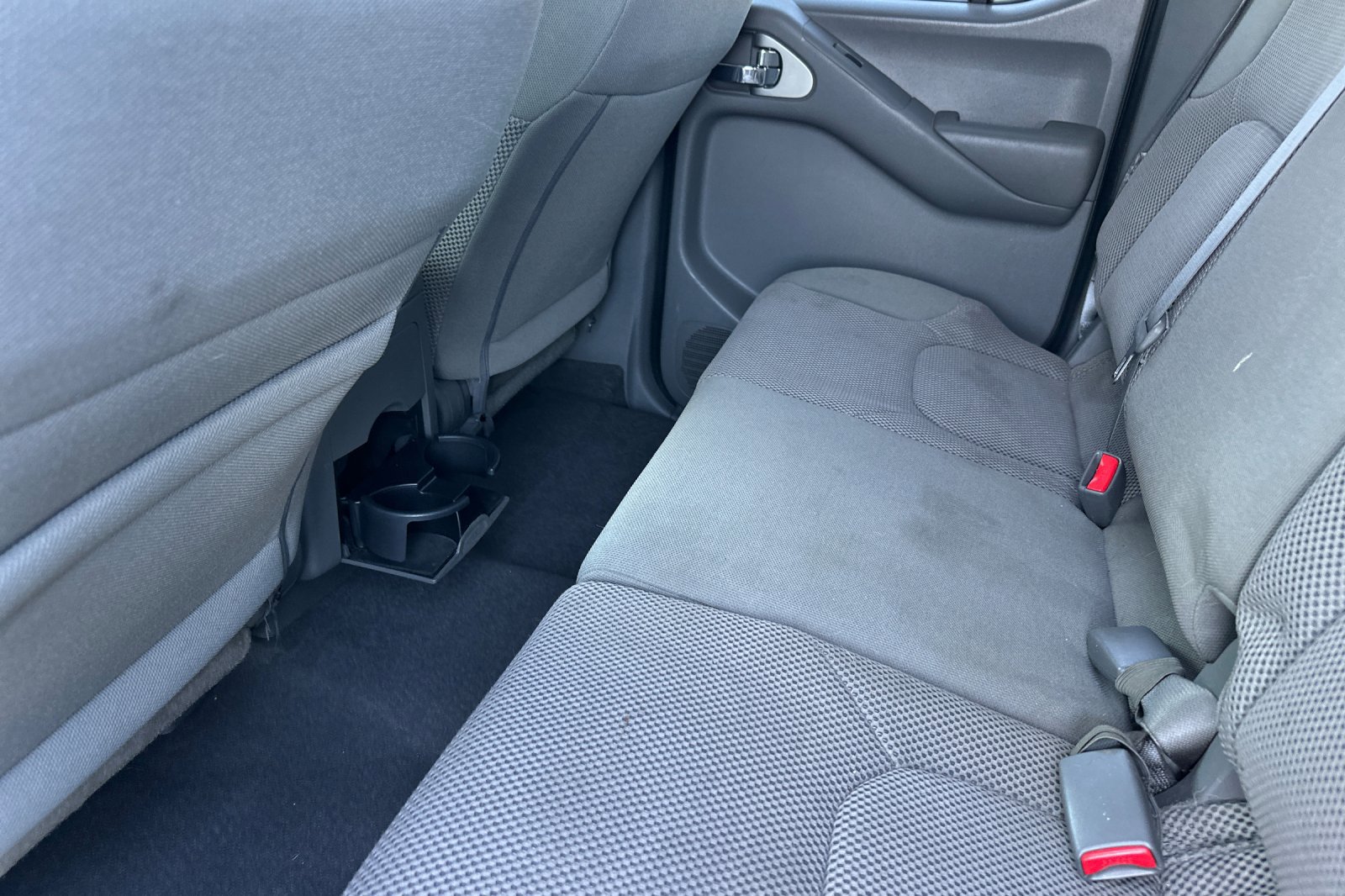 Used 2021 Nissan Frontier SV w/ Midnight Edition Floor Mats image 12