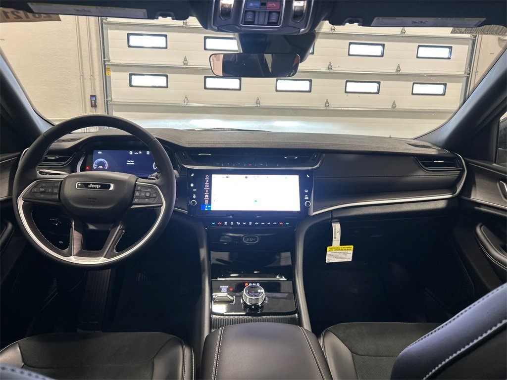 New 2026 Jeep Grand Cherokee Laredo image 28