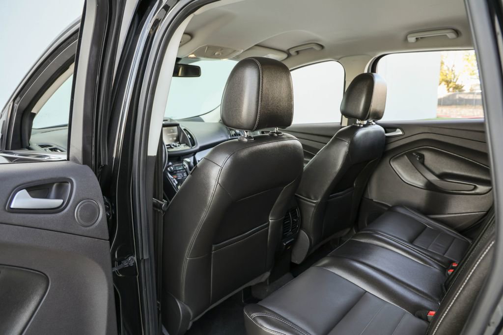 Used 2015 Ford Escape Titanium image 27