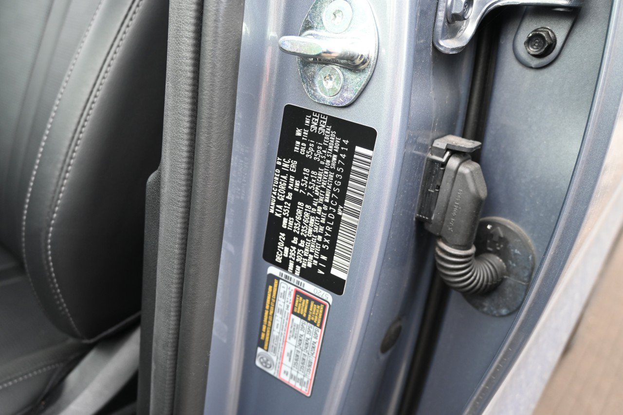 Used 2025 Kia Sorento S AWD/4WD image 31