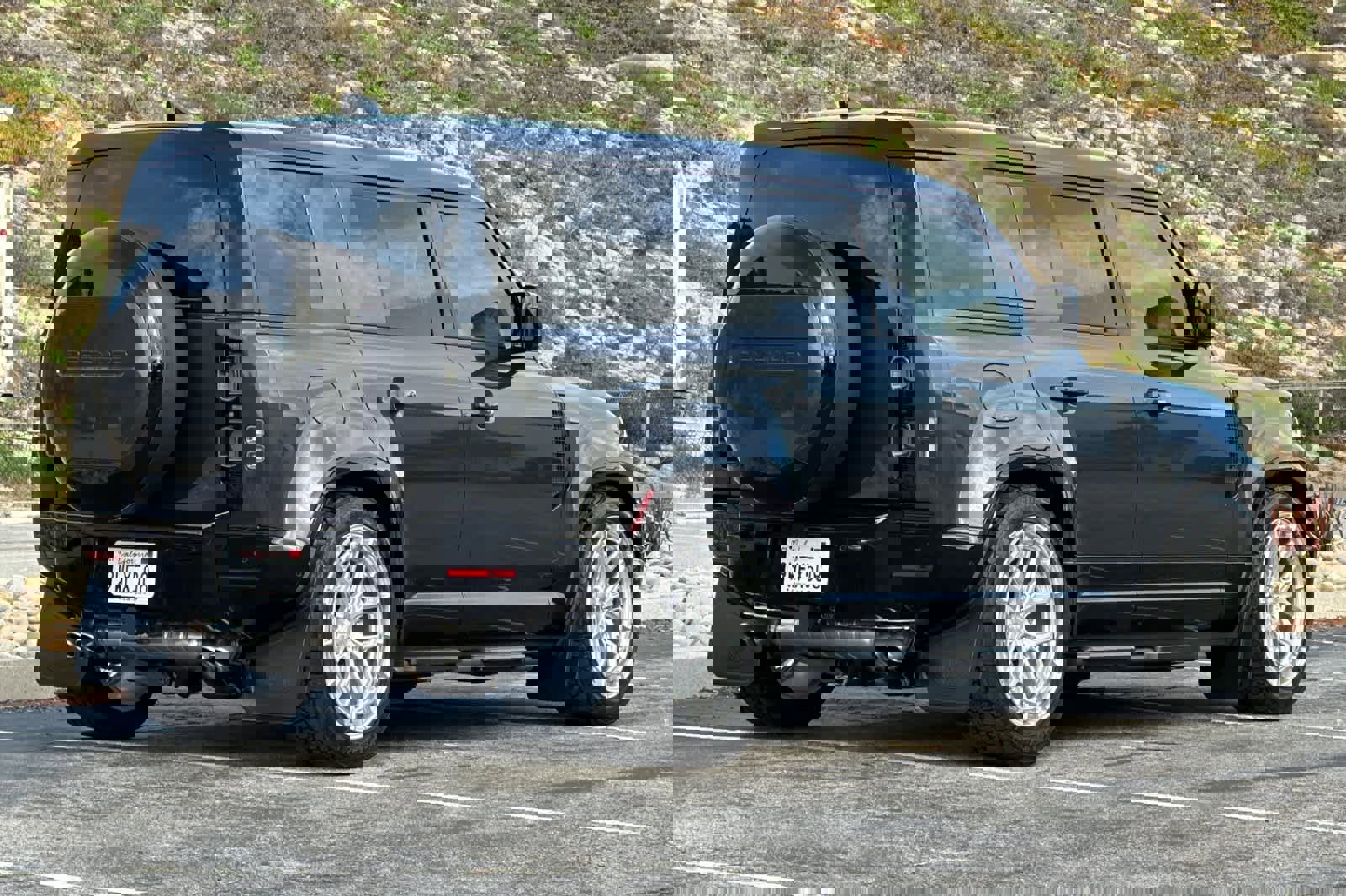 Used 2025 Land Rover Defender 110 V8 video 2