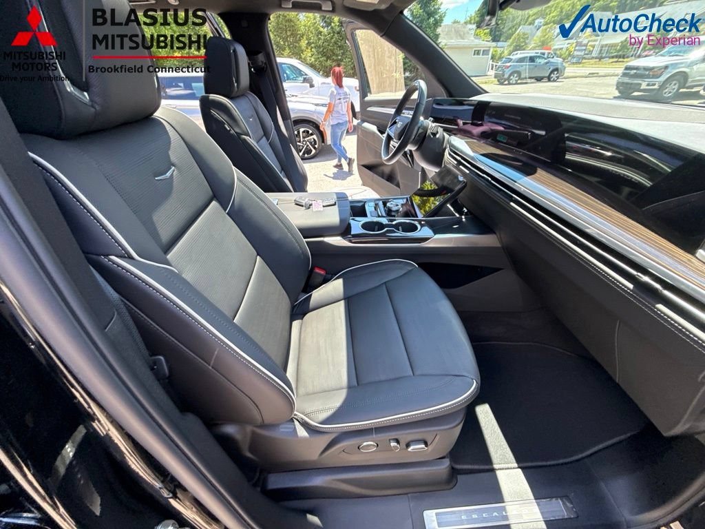 Used 2026 Cadillac Escalade Luxury AWD/4WD image 62