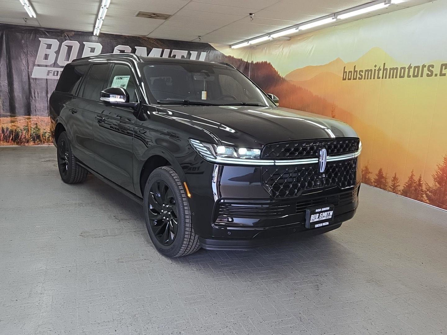 New 2025 Lincoln Navigator L Reserve w/ Jet Appearance Package image 1