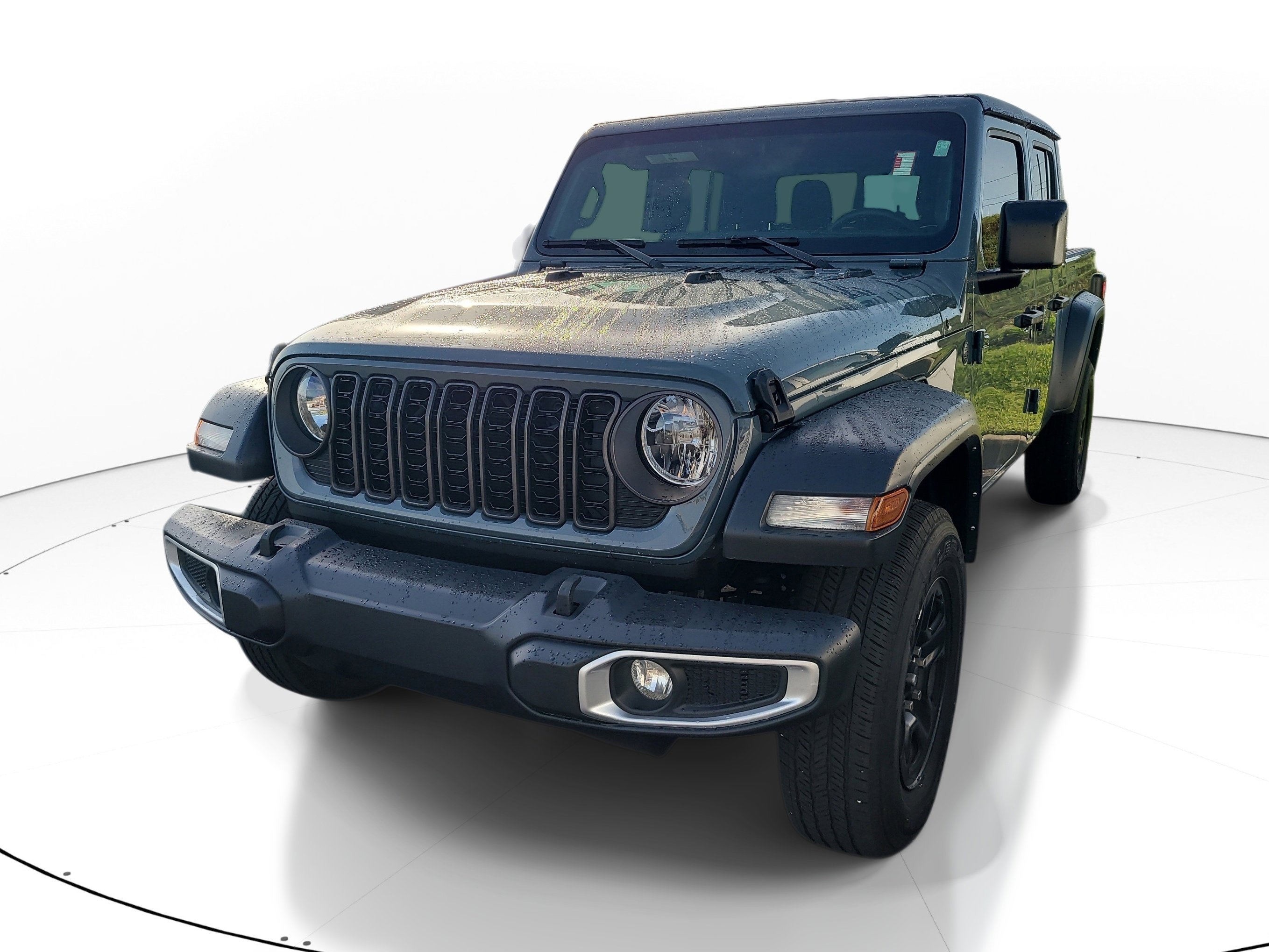 Used 2024 Jeep Gladiator Sport image 3