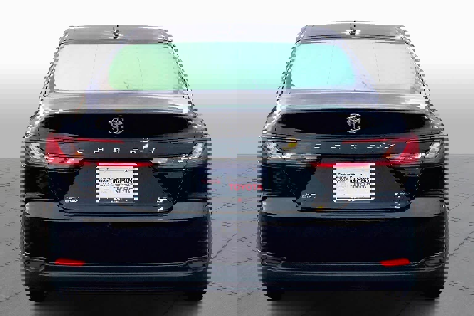 Used 2026 Toyota Camry LE image 5